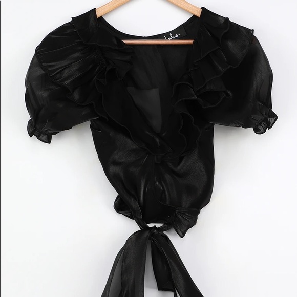 Lulu’s Black Puff Sleeve Cropped Wrap Top - Picture 5 of 7